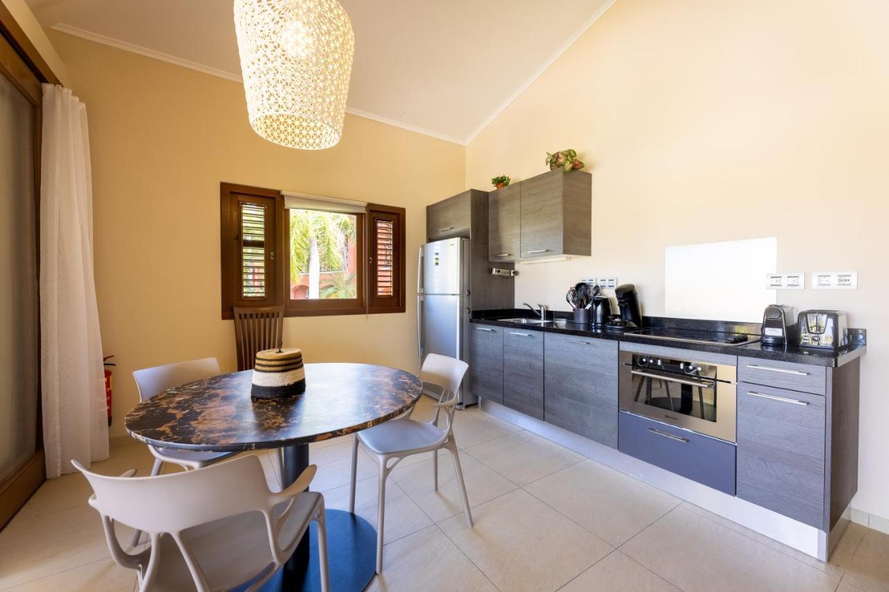 Spanish Water Apartments يلمستاد المظهر الخارجي الصورة